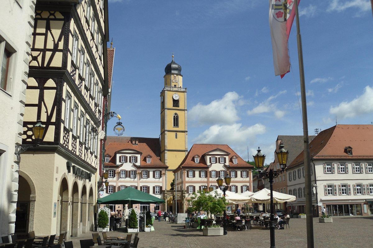 Blick vom Rathaus über den Marktplatz in Bad Mergentheim